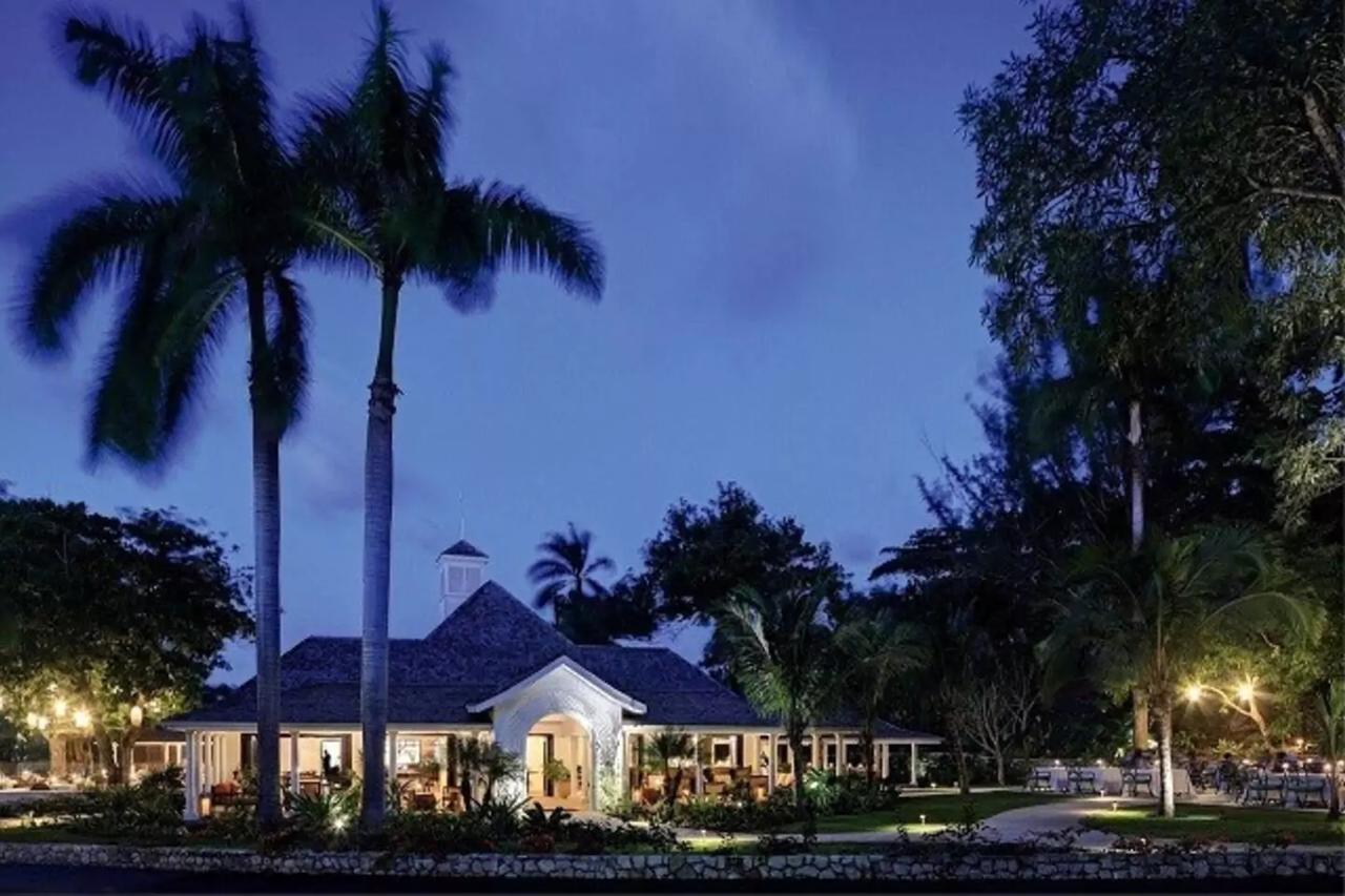 Family Complex Beside Beach W/Pool Montego Bay #1 Εξωτερικό φωτογραφία