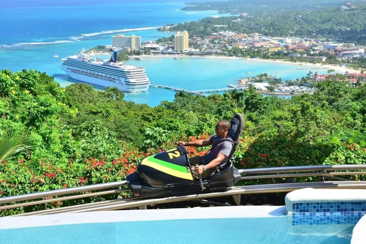 Family Complex Beside Beach W/Pool Montego Bay #1 Εξωτερικό φωτογραφία