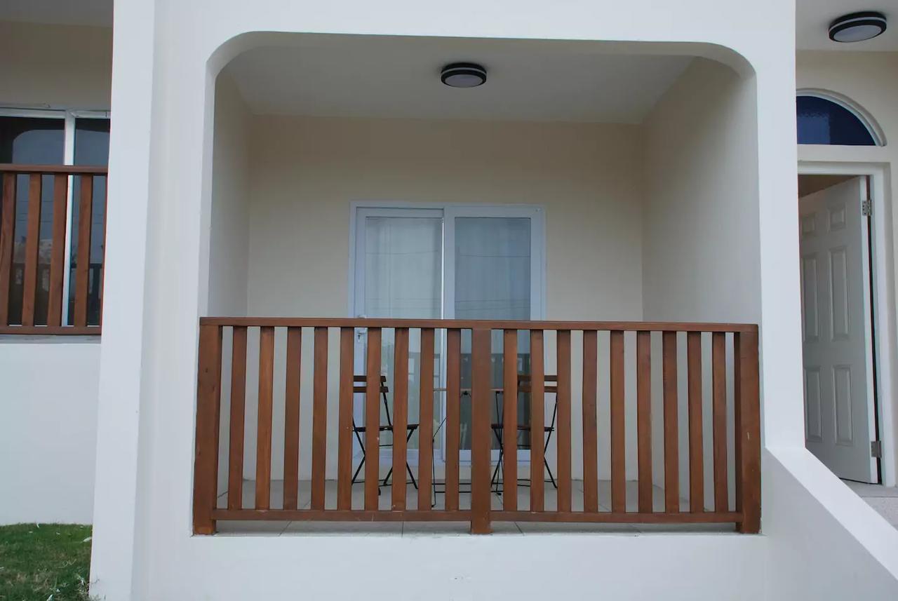 Family Complex Beside Beach W/Pool Montego Bay #1 Εξωτερικό φωτογραφία